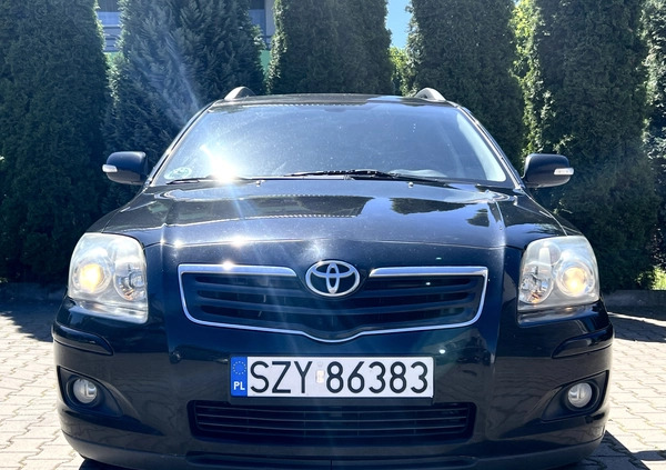 Toyota Avensis cena 13000 przebieg: 313000, rok produkcji 2007 z Tychy małe 191